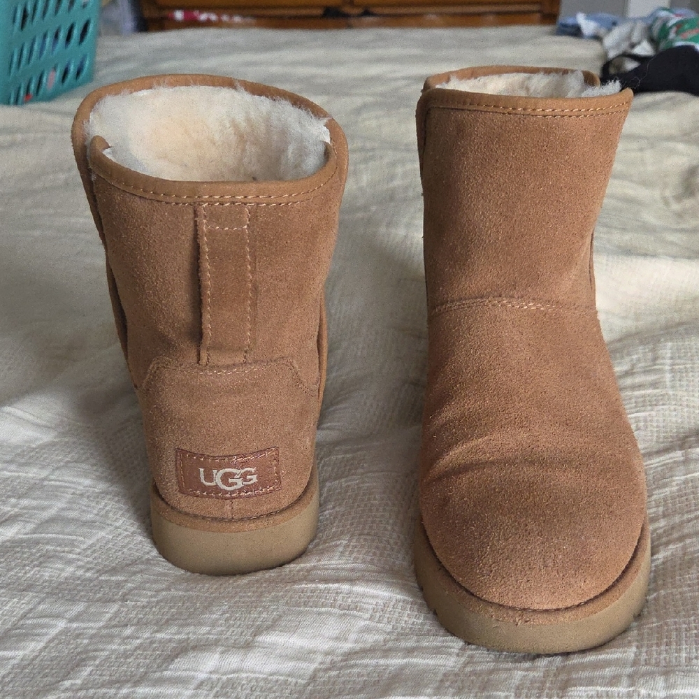 UGG Classic Chestnut Boots